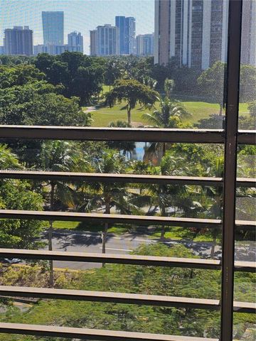 20500 W Country Club Dr 716, Aventura, FL 33180