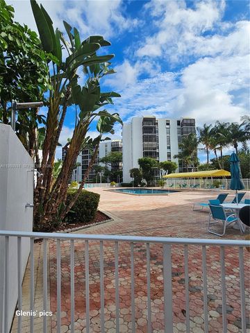 20500 W Country Club Dr 716, Aventura, FL 33180