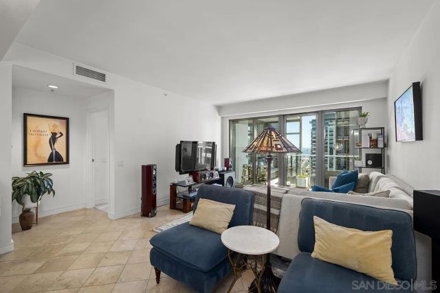 645 Front Street 1807, San Diego, CA 92101