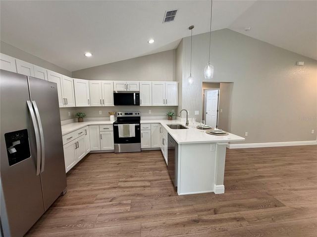 49 PINE RADL, Ocala, FL 34472