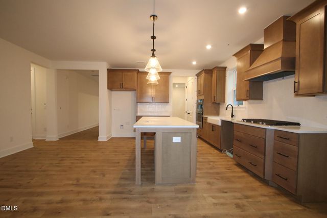 2505 Vetrina Way, Apex, NC 27502
