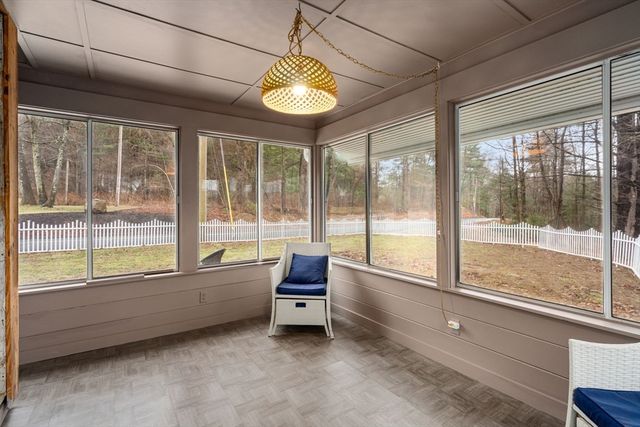 61 E Brimfield Rd, Holland, MA 01521