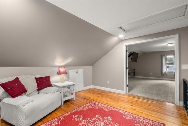 61 E Brimfield Rd, Holland, MA 01521