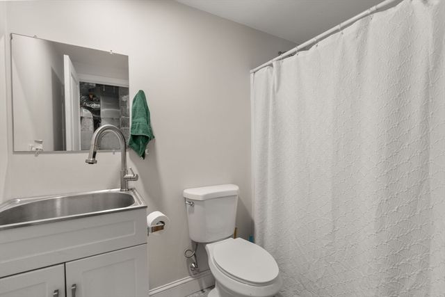 61 E Brimfield Rd, Holland, MA 01521