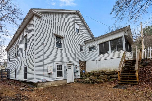 61 E Brimfield Rd, Holland, MA 01521