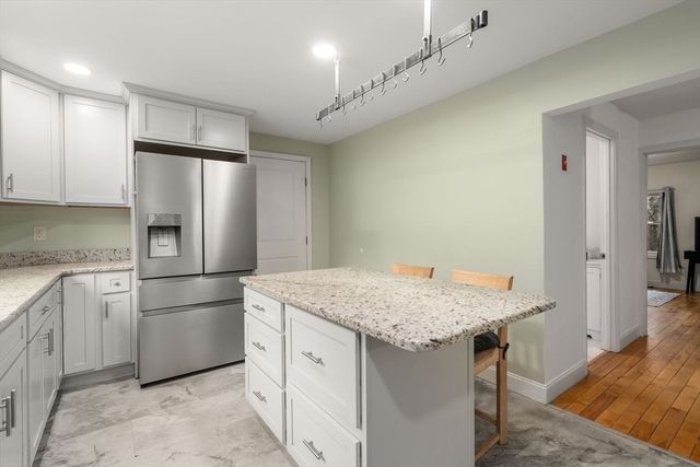 61 E Brimfield Rd, Holland, MA 01521