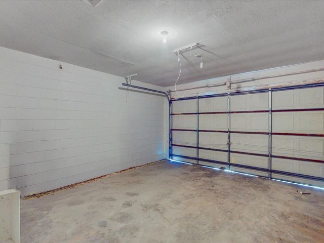 210 CORAL REEF CIRCLE, Kissimmee, FL 34743