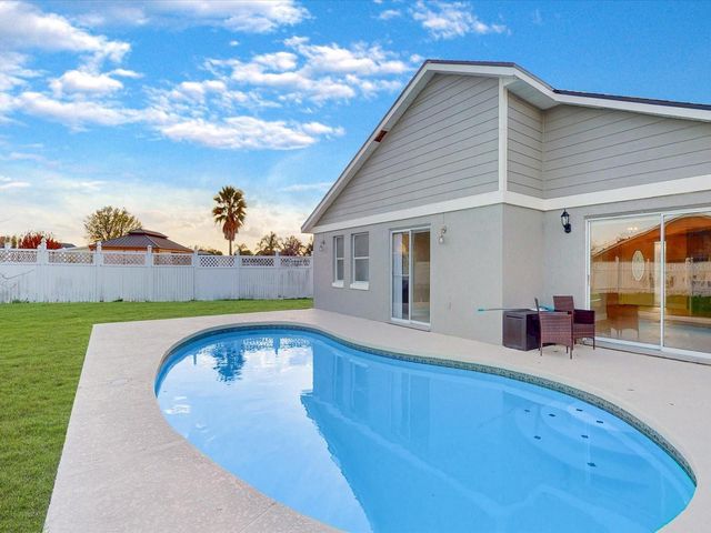 210 CORAL REEF CIRCLE, Kissimmee, FL 34743