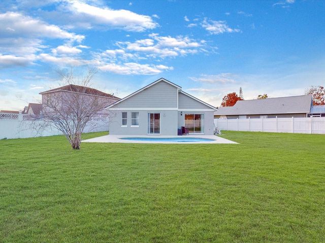 210 CORAL REEF CIRCLE, Kissimmee, FL 34743