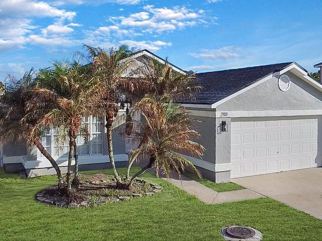 210 CORAL REEF CIRCLE, Kissimmee, FL 34743