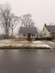 13590 Minock Street, Detroit, MI 48223