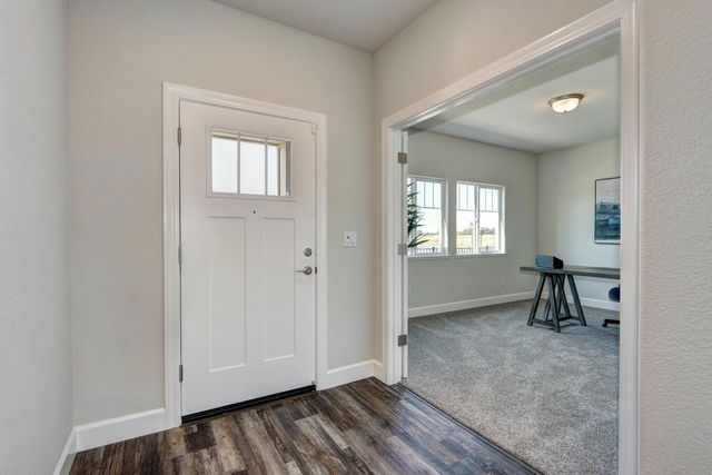 920 Norman Rd, Galt, CA 95632