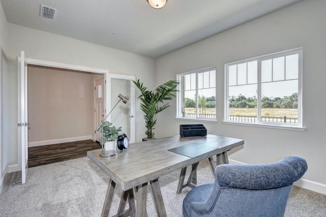 920 Norman Rd, Galt, CA 95632