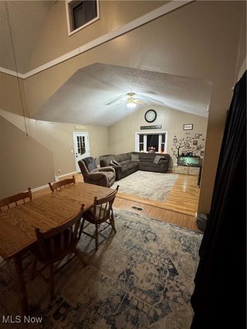 2285 Archer Lane, Zanesville, OH 43701