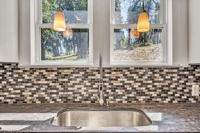 1815 Clinton AVE, Roanoke, VA 24013