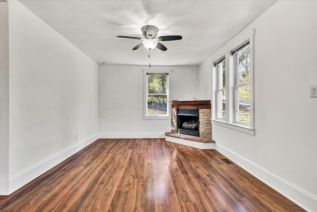 1815 Clinton AVE, Roanoke, VA 24013