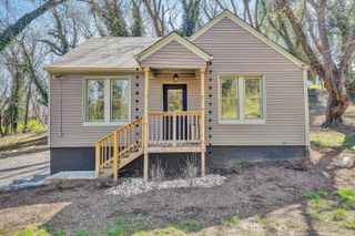 1815 Clinton AVE, Roanoke, VA 24013