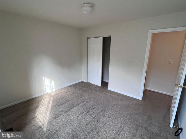 1230 PINECREST AVE, Hagerstown, MD 21740