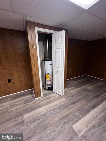 1230 PINECREST AVE, Hagerstown, MD 21740