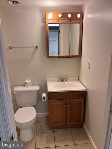 1230 PINECREST AVE, Hagerstown, MD 21740