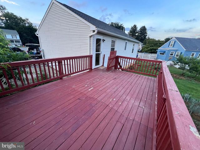 1230 PINECREST AVE, Hagerstown, MD 21740