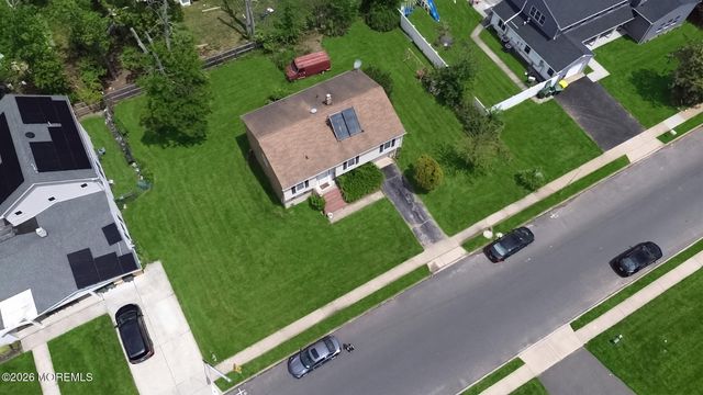 13 Buttell Avenue, Lakewood, NJ 08701