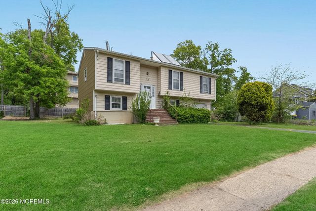 13 Buttell Avenue, Lakewood, NJ 08701