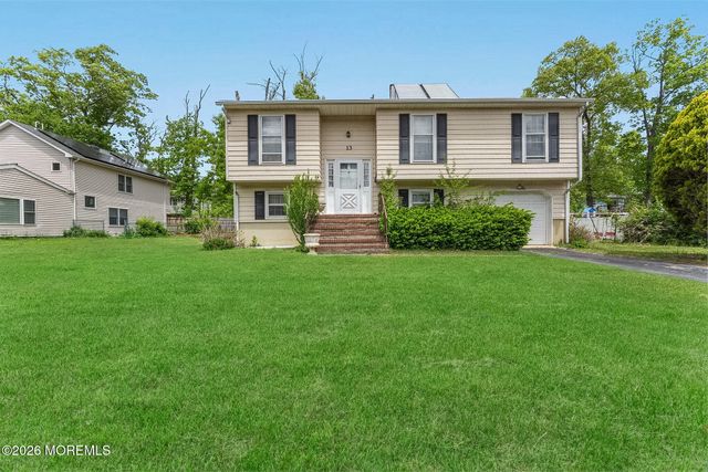 13 Buttell Avenue, Lakewood, NJ 08701