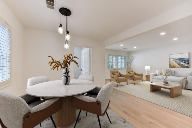 5946 Valkeith Drive, Houston, TX 77096