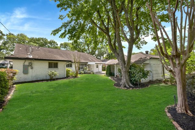 5946 Valkeith Drive, Houston, TX 77096