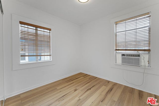 1300 Sanborn Avenue, Los Angeles, CA 90027