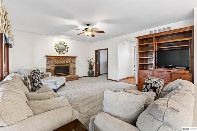 13501 S 22nd Street, Bellevue, NE 68123