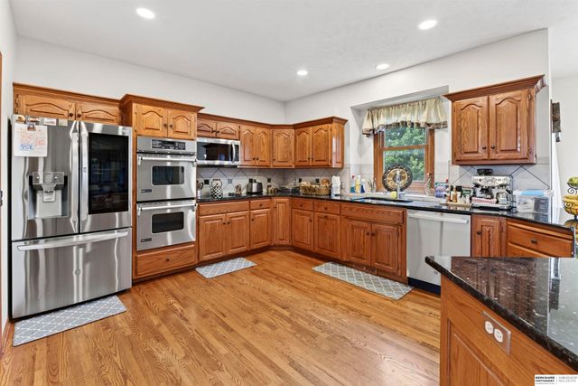 13501 S 22nd Street, Bellevue, NE 68123