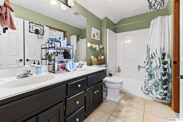 13501 S 22nd Street, Bellevue, NE 68123
