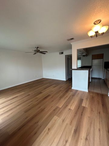 4112 Bowser Avenue 210, Dallas, TX 75219