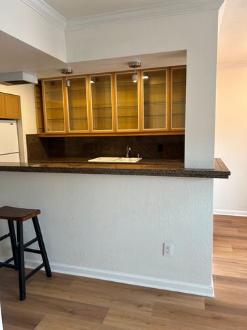 4112 Bowser Avenue 210, Dallas, TX 75219