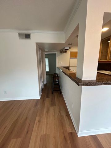 4112 Bowser Avenue 210, Dallas, TX 75219