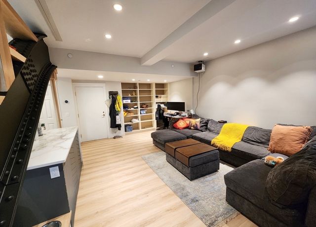 416 Commonwealth Ave 408, Boston, MA 02215