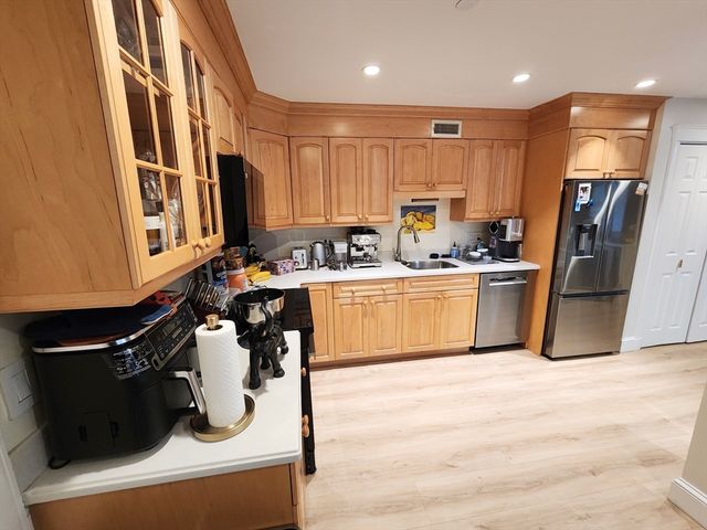 416 Commonwealth Ave 408, Boston, MA 02215