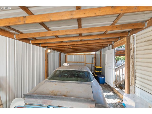 1210 Se Fullerton St, Roseburg, OR 97471
