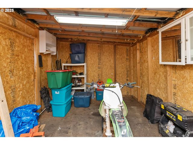 1210 Se Fullerton St, Roseburg, OR 97471