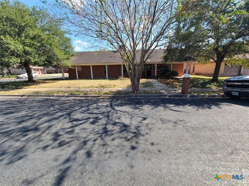 Image 1 of property listing at 123 Brandywine Lane, Victoria, TX 77901