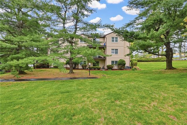 185 Manville Hill Road 106, Cumberland, RI 02864