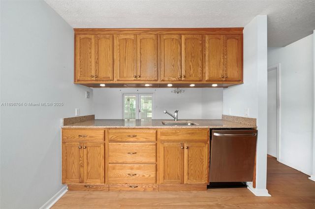 127 Blue Moon, Sebring, FL 33852