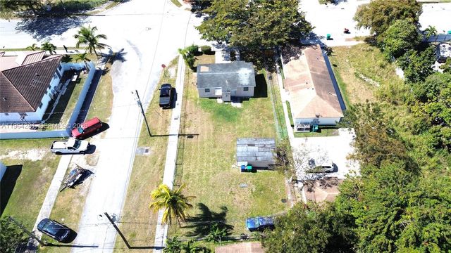 17645 SW 104th Ave, Miami, FL 33157