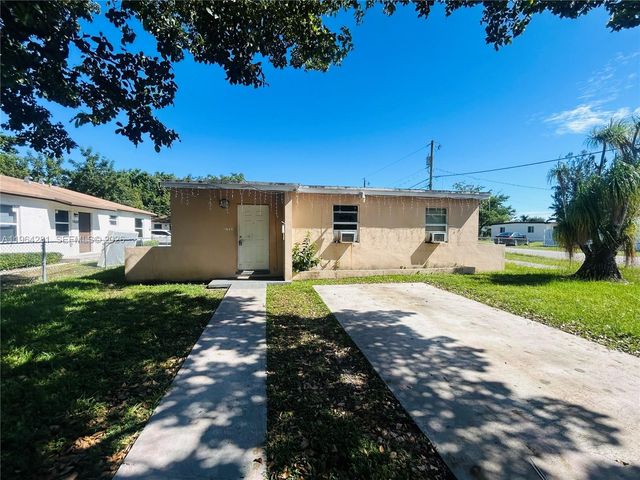 17645 SW 104th Ave, Miami, FL 33157