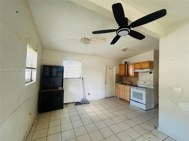 17645 SW 104th Ave, Miami, FL 33157