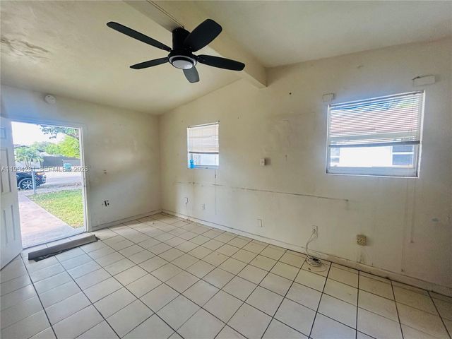 17645 SW 104th Ave, Miami, FL 33157