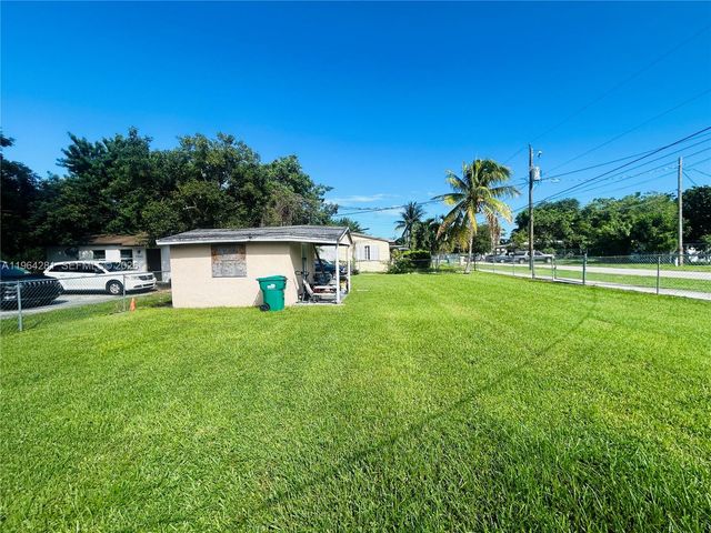 17645 SW 104th Ave, Miami, FL 33157