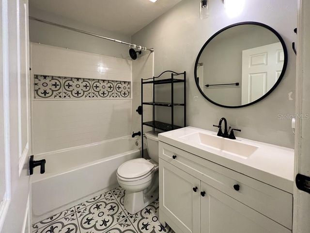 5821 NW 23RD TERRACE 4, Gainesville, FL 32653